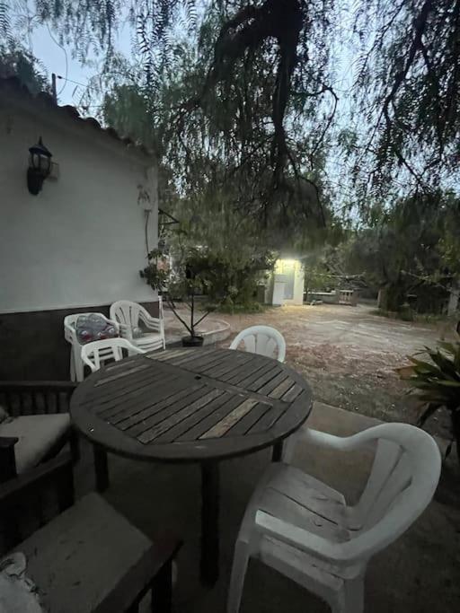 Farmhouse Surrounded By Centenary Olive Trees Olias Luaran gambar